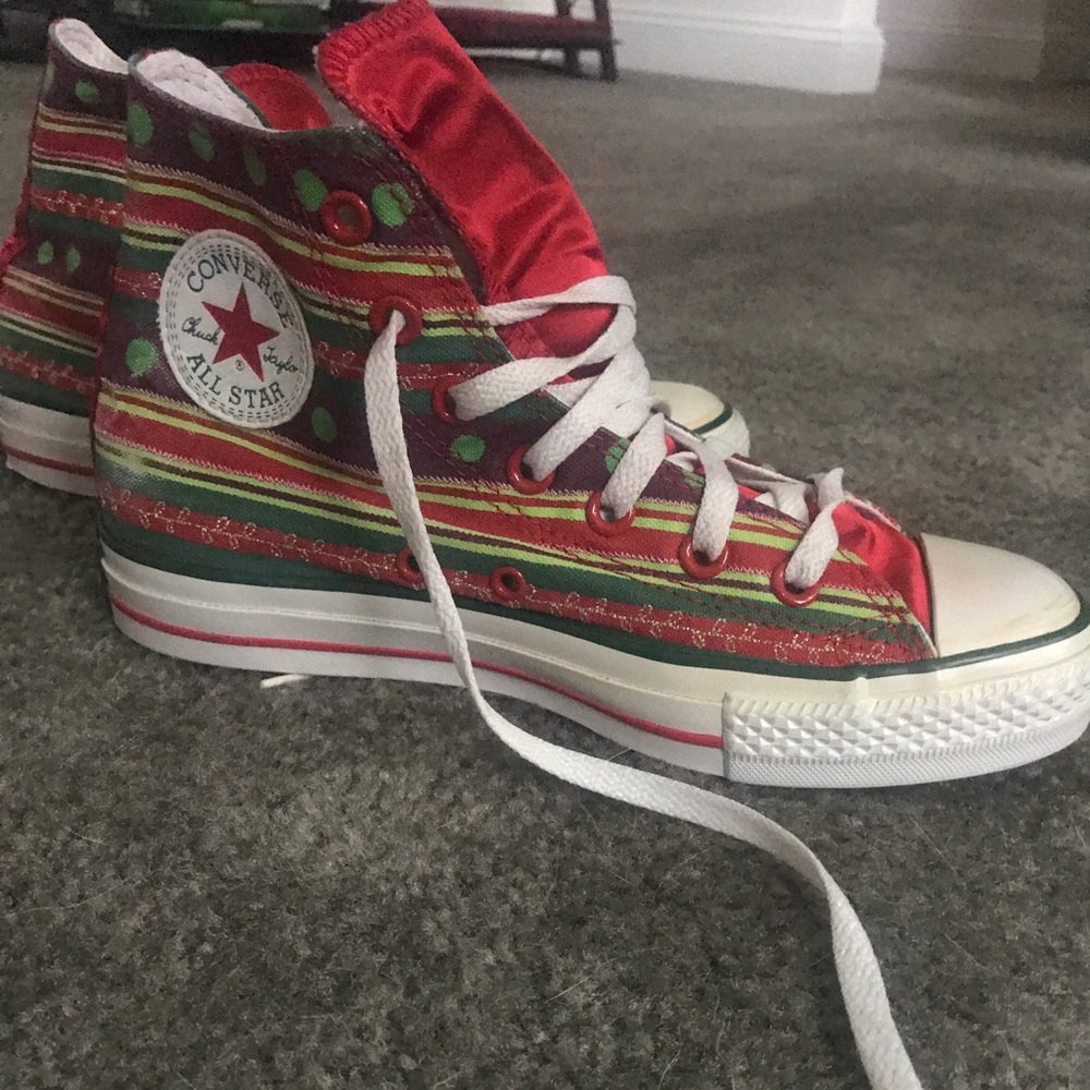 Green and red Christmas theme converse high tops